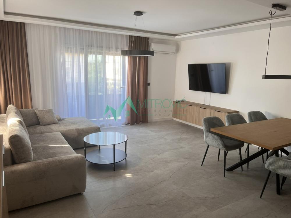 Slika 2 - Četvorosoban stan za izdavanje, 93m2, 1.000€
