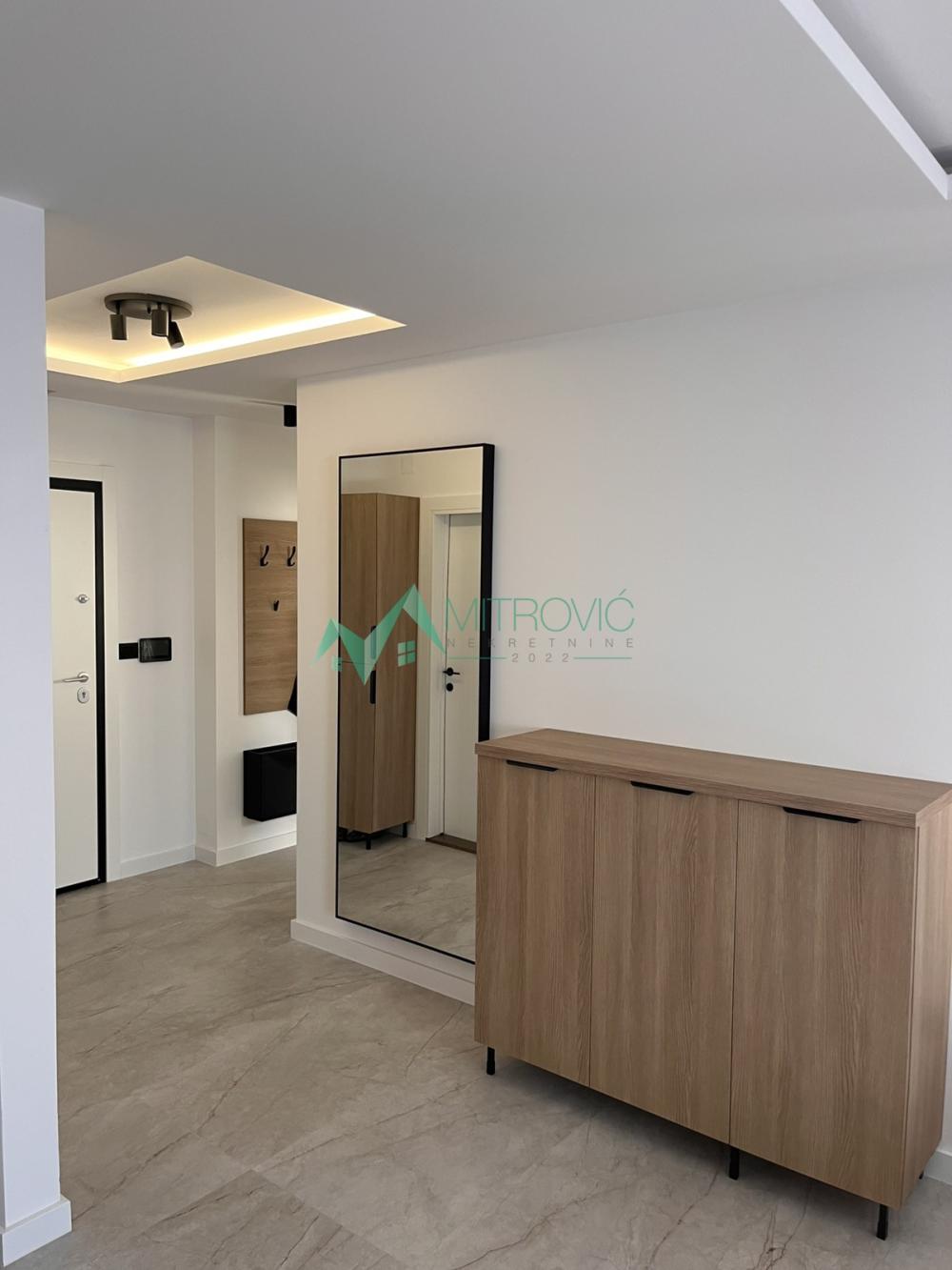 Slika 9 - Četvorosoban stan za izdavanje, 93m2, 1.000€