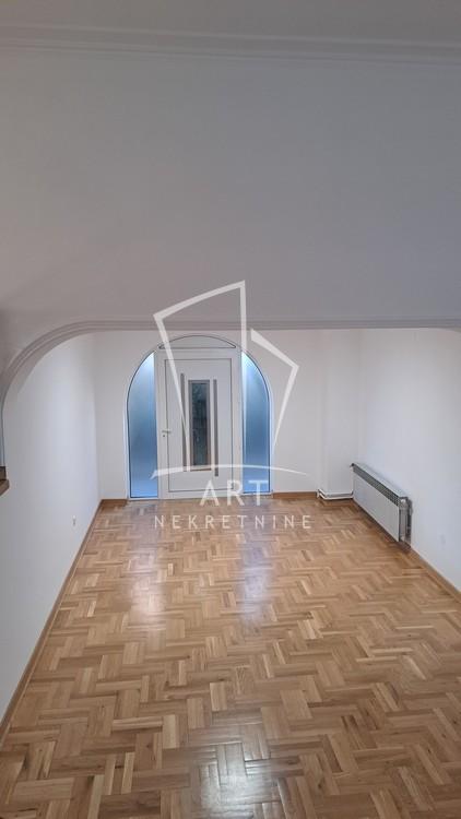 Slika 9 - Čedomilja Mitrovića, Četvorosoban stan za izdavanje, 140m2, 1.000€