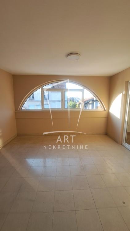 Slika 4 - Čedomilja Mitrovića, Četvorosoban stan za izdavanje, 140m2, 1.000€