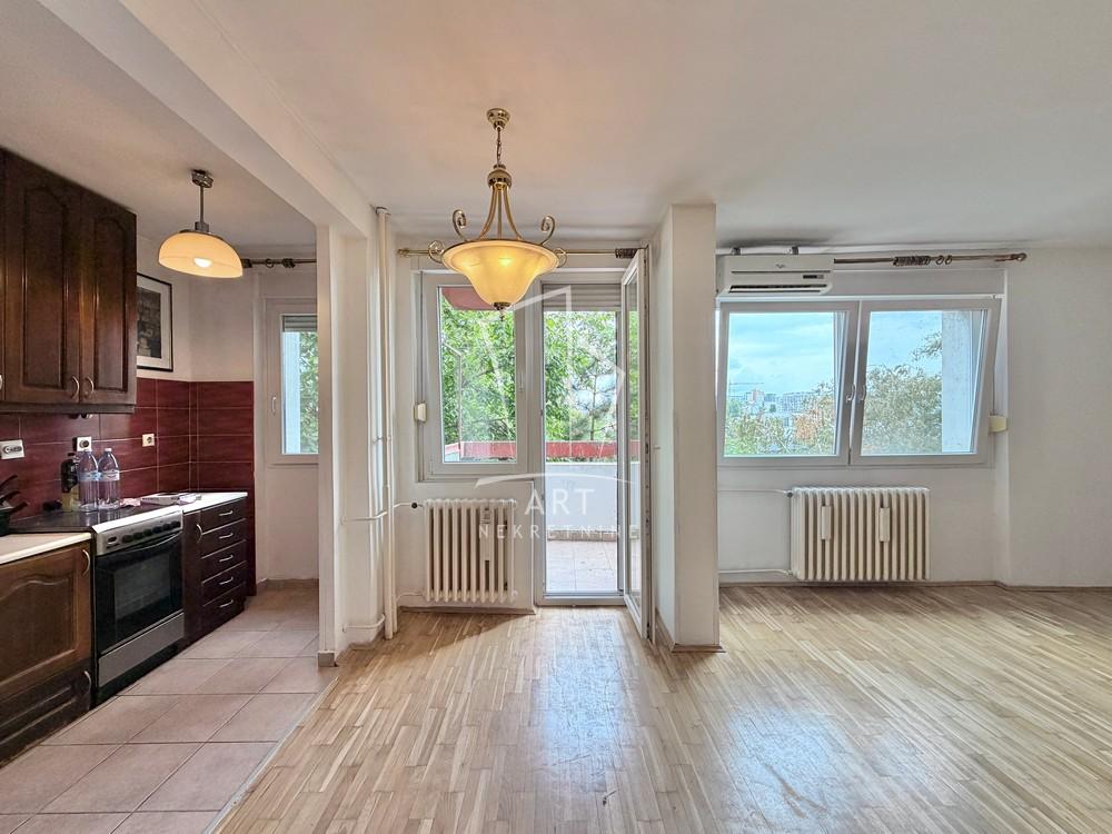 Slika 3 - Mike Alasa, Dvosoban stan na prodaju, 48m2, 230.000€