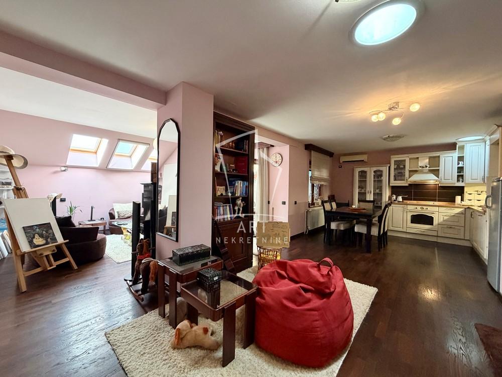 Slika 9 - Milana Toplice,  Kuća na prodaju, 299m2, 747.500€