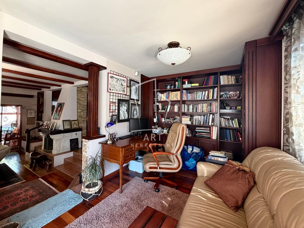 Slika 1 - Milana Toplice,  Kuća na prodaju, 299m2, 747.500€