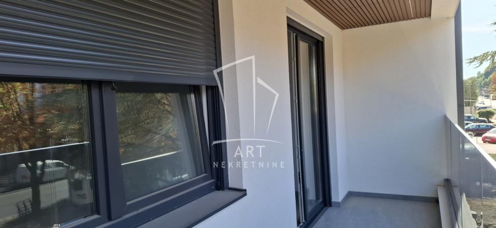 Slika 9 - Cara Dušana,  Lokal za izdavanje, 51m2, 900€