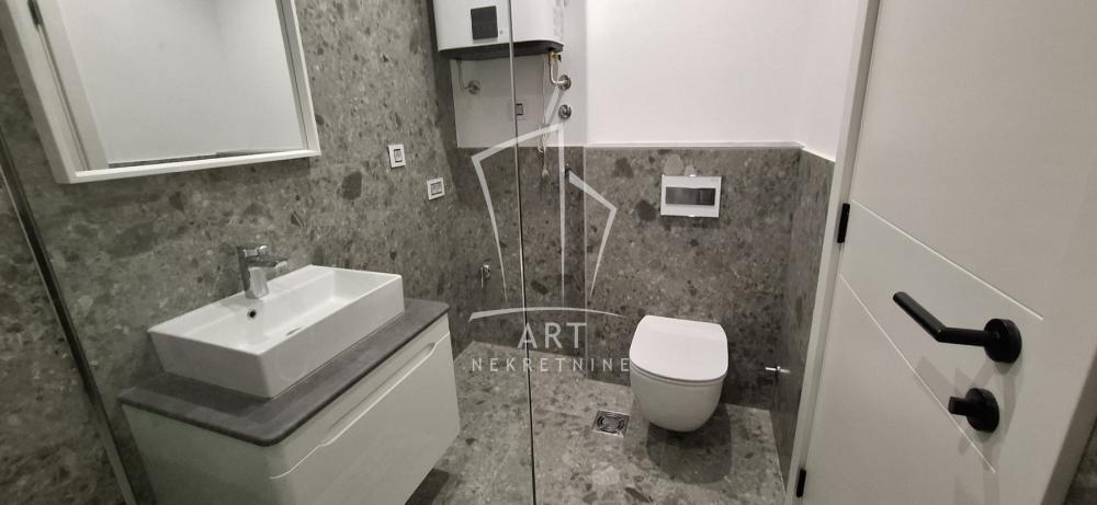 Slika 6 - Cara Dušana,  Lokal za izdavanje, 51m2, 900€