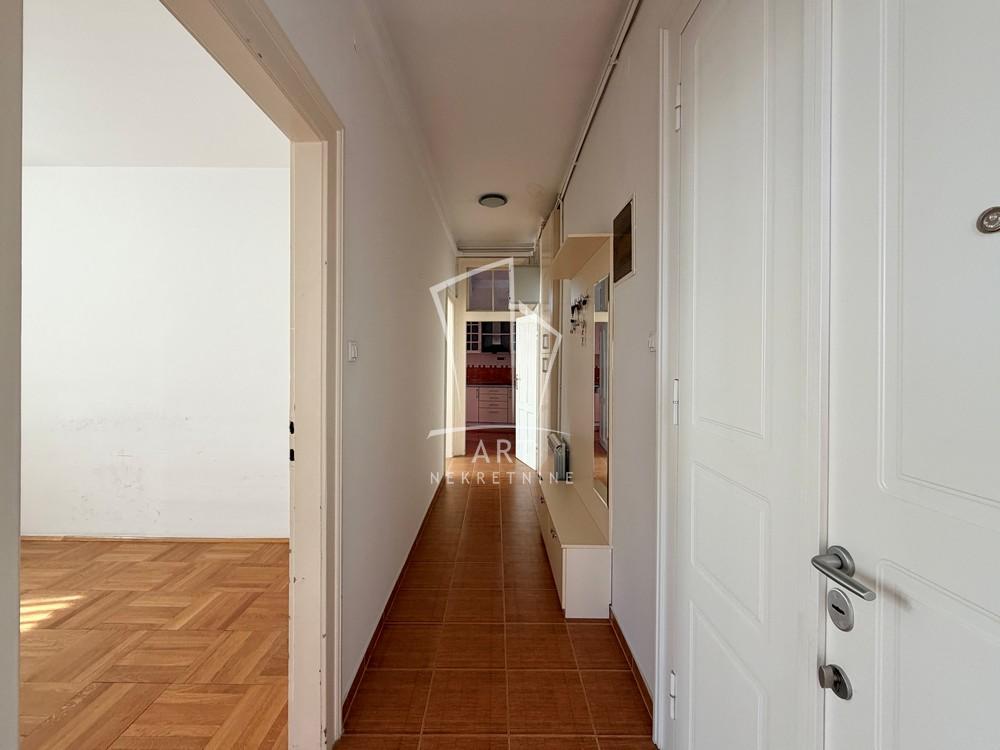 Slika 9 - Cara Lazara,  Lokal za izdavanje, 80m2, 1.500€
