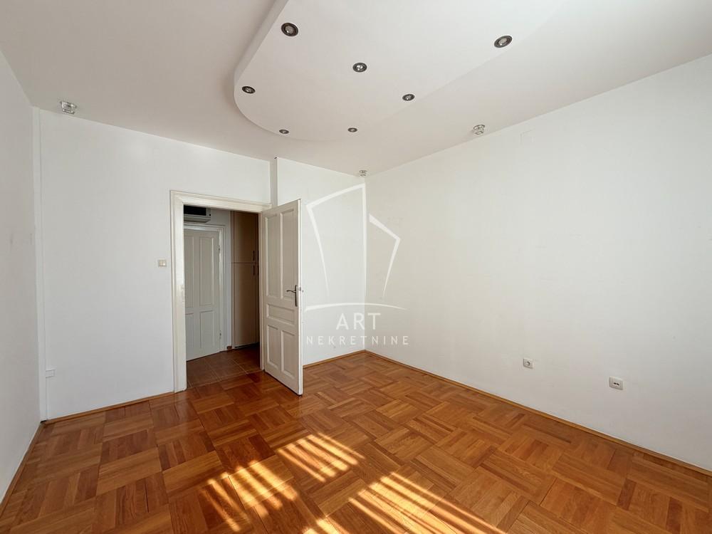 Slika 8 - Cara Lazara,  Lokal za izdavanje, 80m2, 1.500€