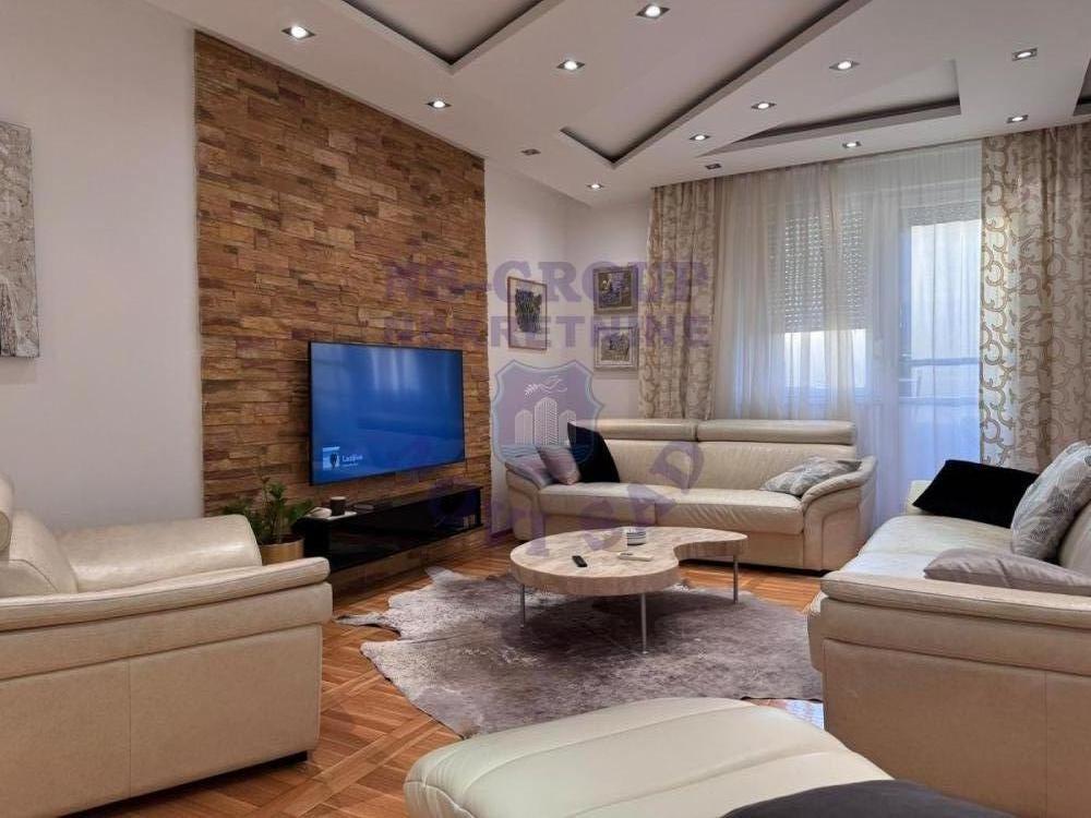 Glavna slika -Četvorosoban stan na prodaju, 128m2, 445.000€