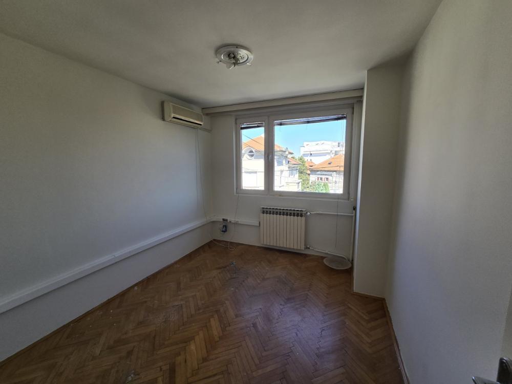 Slika 8 - Limska, Kuća za izdavanje, 200m2, 2.000€