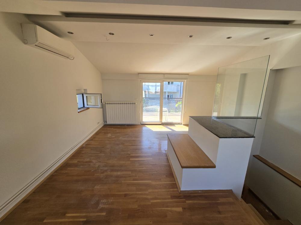Slika 9 - Limska, Kuća za izdavanje, 200m2, 2.000€