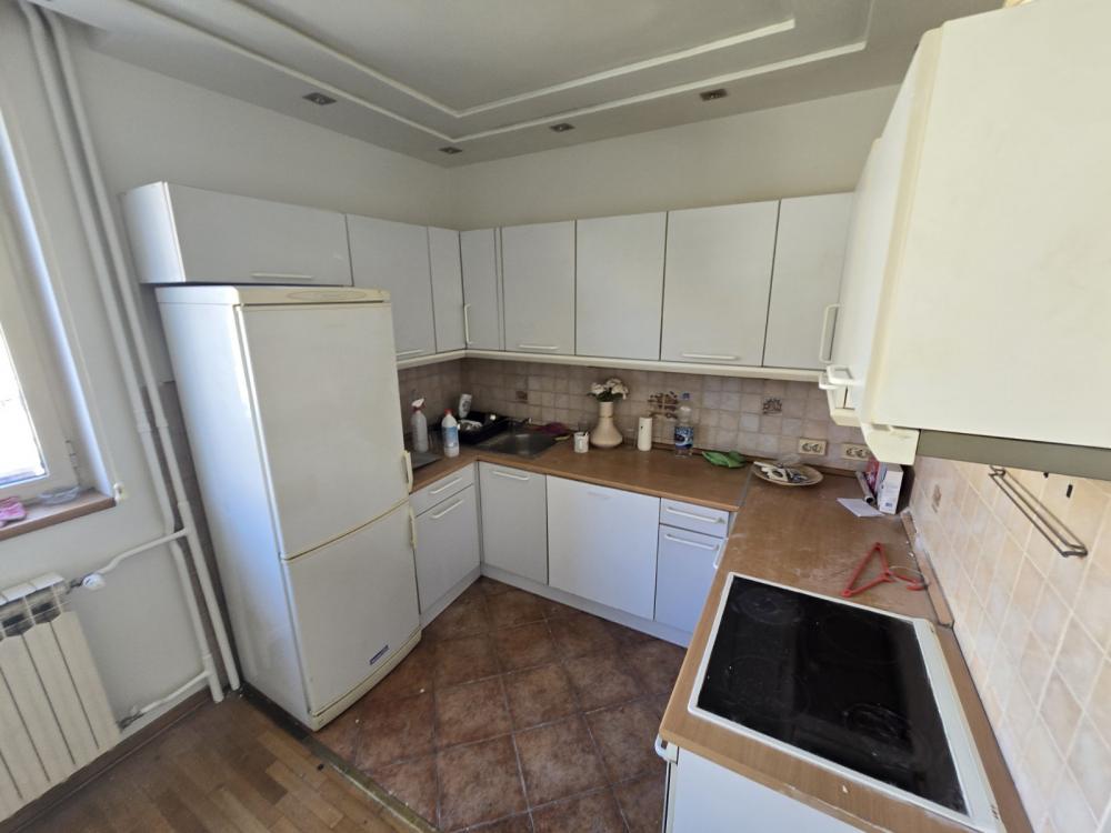 Slika 10 - Limska, Kuća za izdavanje, 200m2, 2.000€