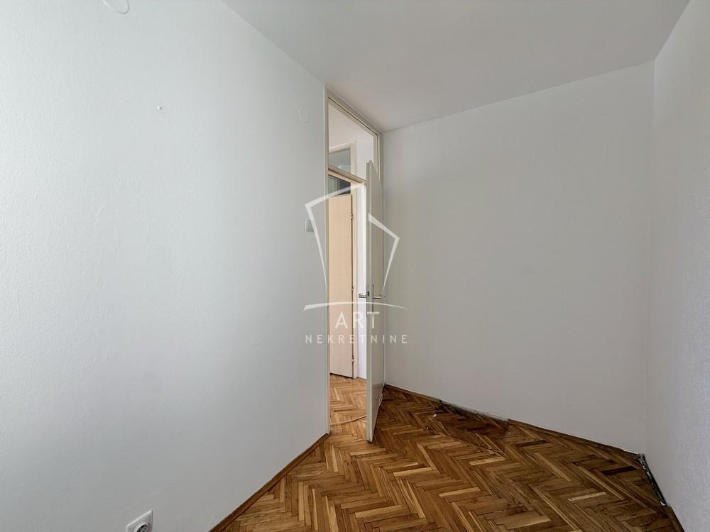 Slika 9 - Bulevar despota Stefana, Troiposoban stan na prodaju, 69m2, 242.000€