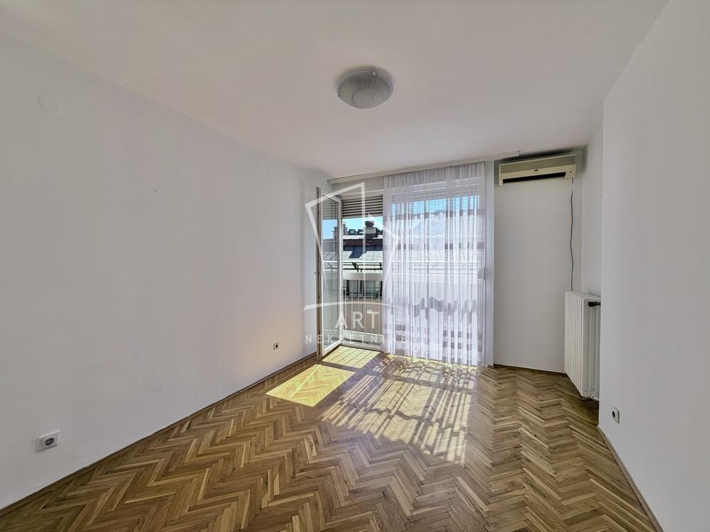 Slika 6 - Bulevar despota Stefana, Troiposoban stan na prodaju, 69m2, 242.000€