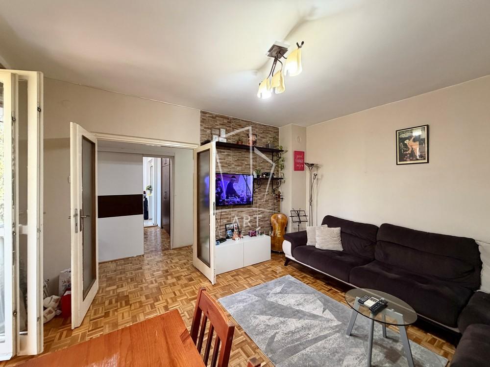 Slika 1 - Sretena Mladenovića Mike, Dvoiposoban stan na prodaju, 56m2, 162.000€