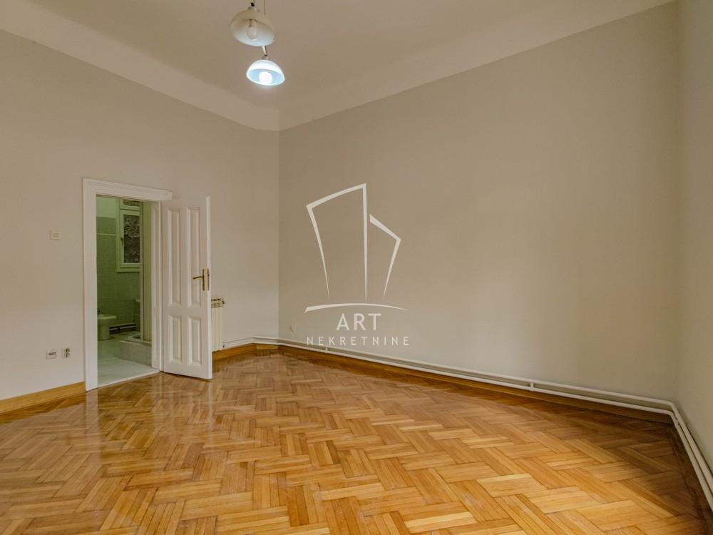 Slika 4 - Cara Uroša, Šestosoban stan na prodaju, 239m2, 950.000€