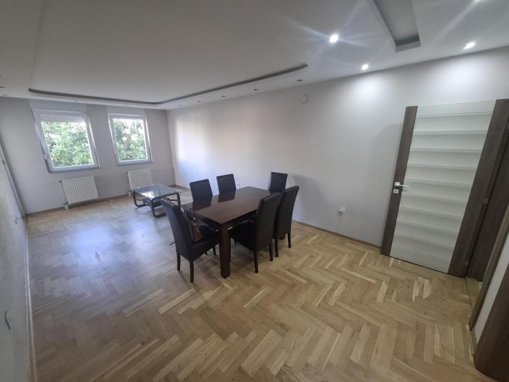 Slika 1 - Trosoban stan za izdavanje, 68m2, 450€