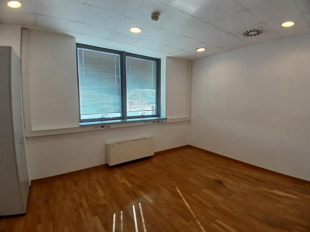 Slika 7 - Partizanske avijacije,  Lokal za izdavanje, 330m2, 4.950€