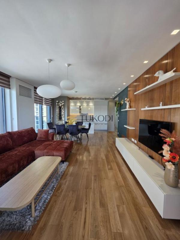 Glavna slika -Četvorosoban stan za izdavanje, 138m2, 3.500€