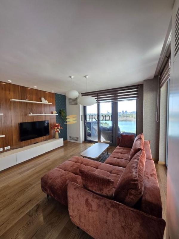 Slika 1 - Četvorosoban stan za izdavanje, 138m2, 3.500€