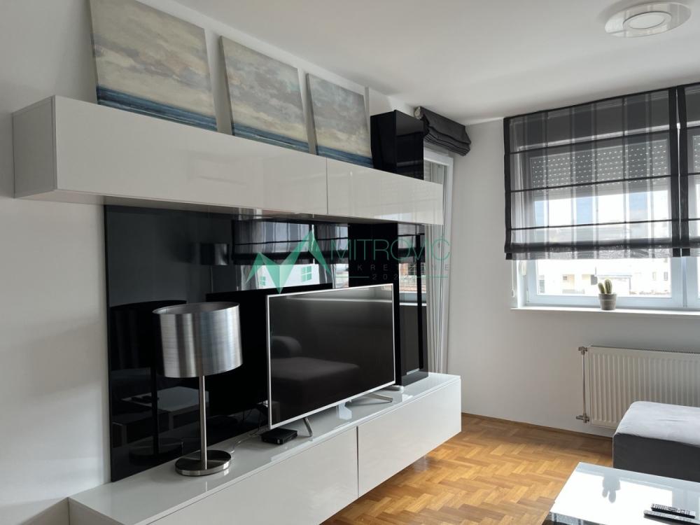 Slika 1 - Dvosoban stan za izdavanje, 40m2, 550€