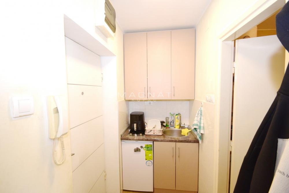 Slika 3 - Cara Nikolaja II, Jednoiposoban stan na prodaju, 27m2, 148.500€