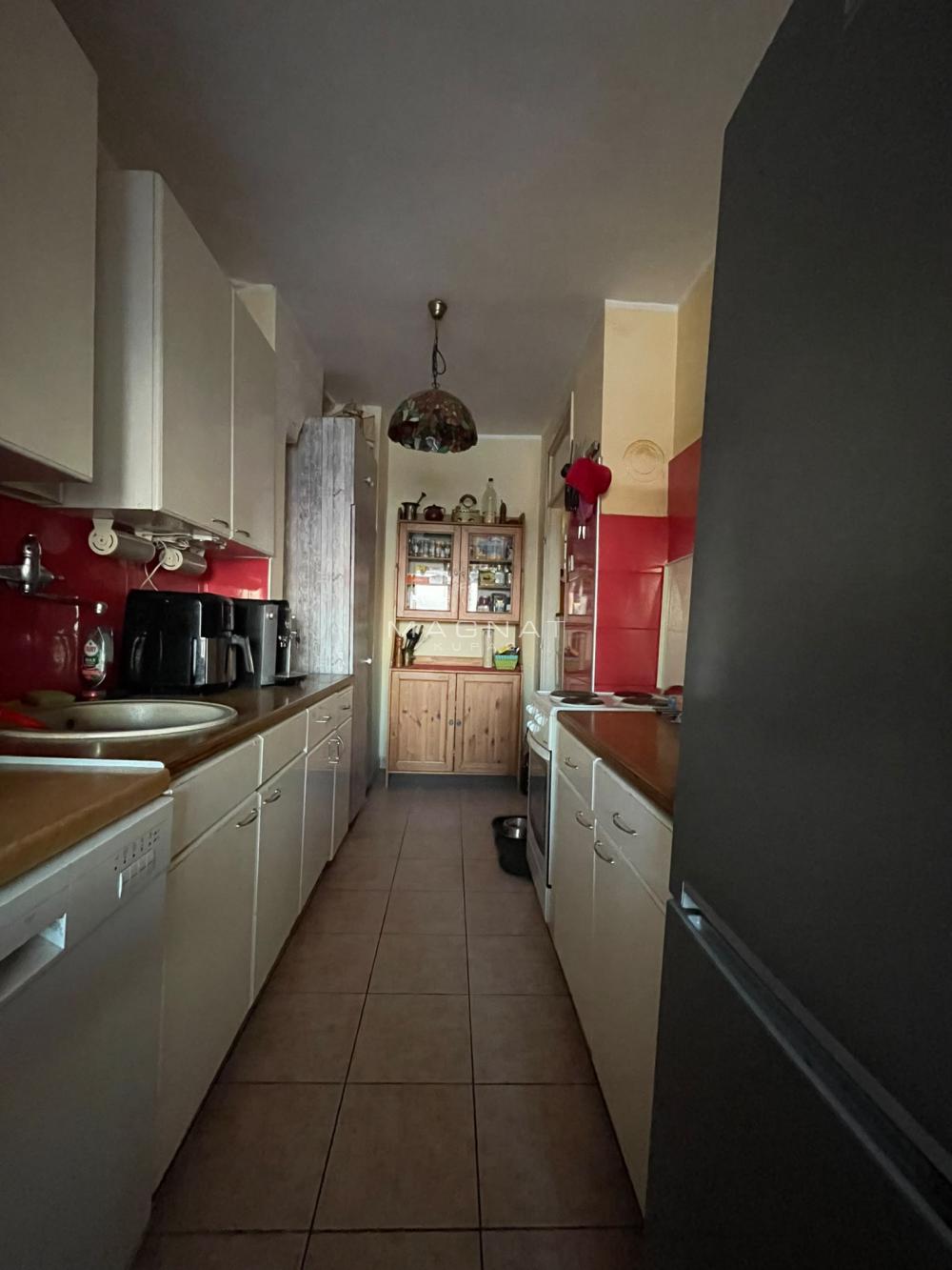Slika 7 - Braće Srnić,  Stan na prodaju, 210m2, 399.900€