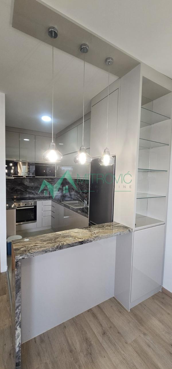 Slika 4 - Trosoban stan za izdavanje, 73m2, 1.150€