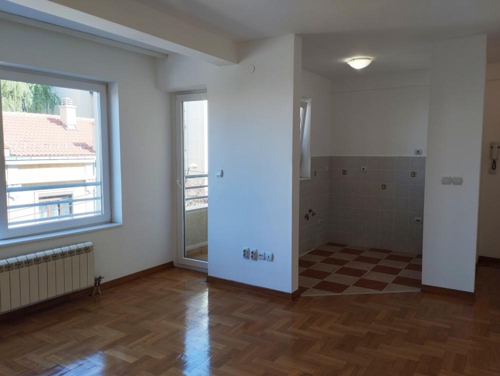 Slika 2 - Kajmakcalanska, Trosoban stan na prodaju, 65m2, 305.500€
