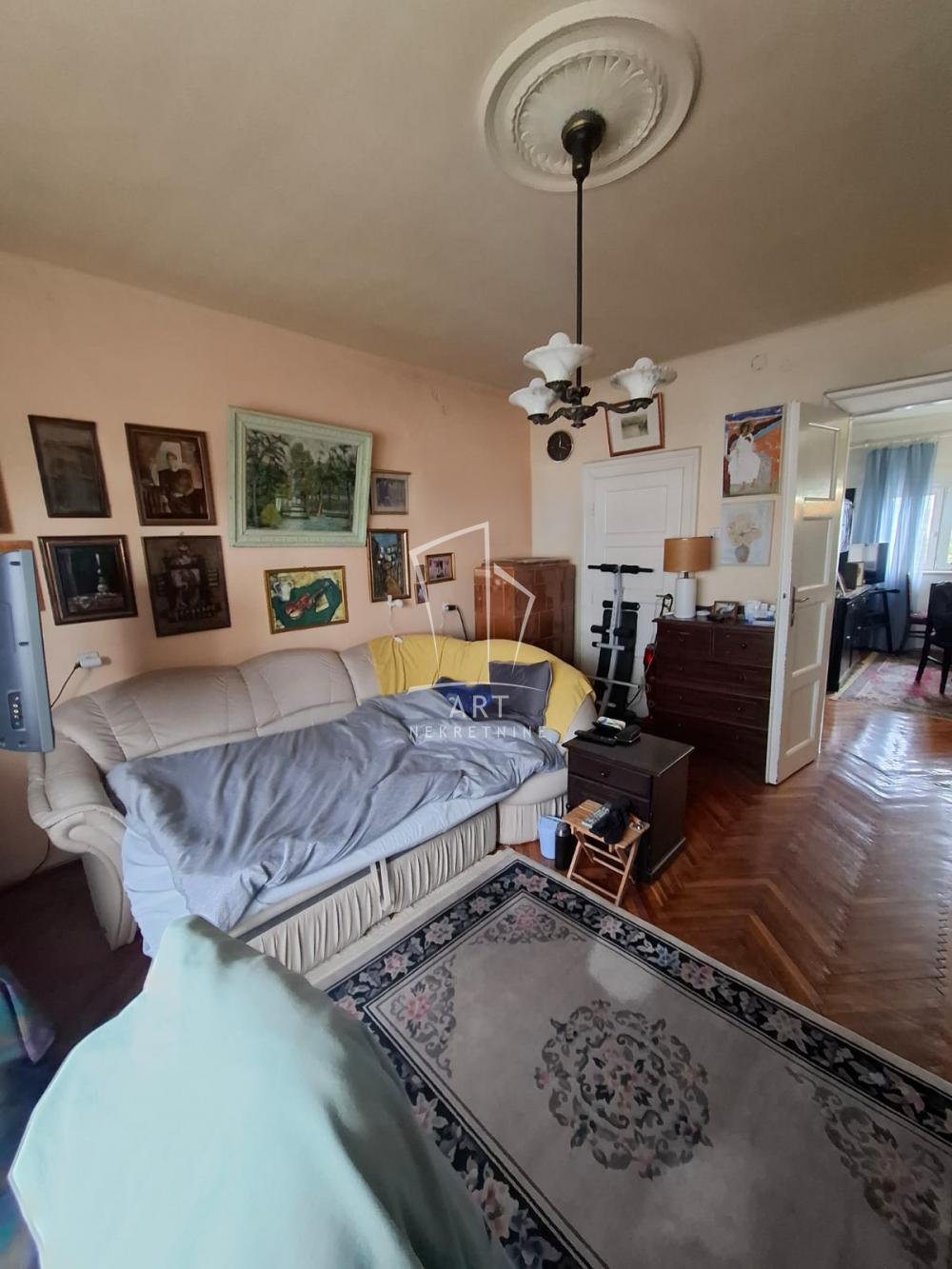 Slika 4 - Nemanjina, Četvorosoban stan na prodaju, 81m2, 365.000€