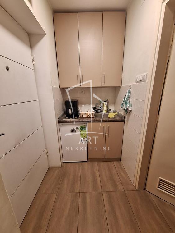 Slika 4 - Cara Nikolaja II, Jednoiposoban stan na prodaju, 27m2, 148.500€