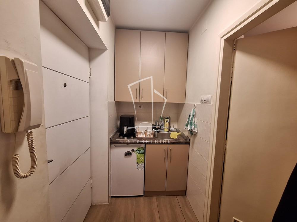 Slika 5 - Cara Nikolaja II, Jednoiposoban stan na prodaju, 27m2, 148.500€