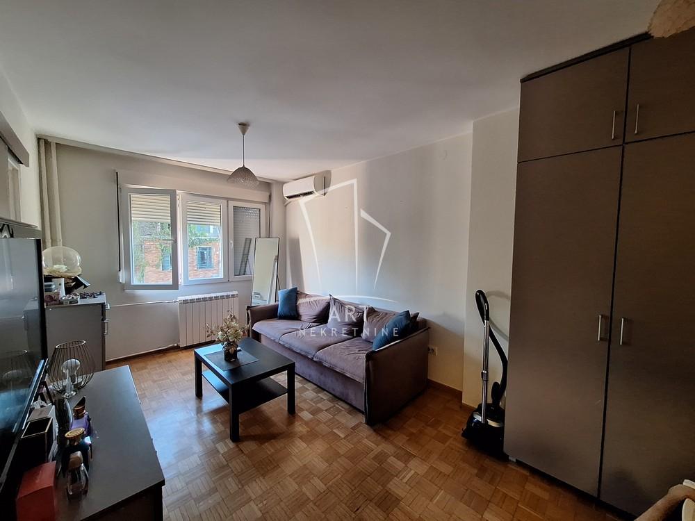 Slika 1 - Cara Nikolaja II, Jednoiposoban stan na prodaju, 27m2, 148.500€