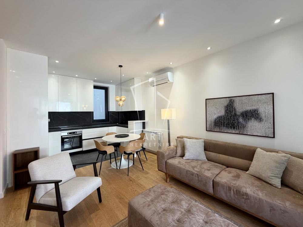 Slika 1 - Subotička, Dvosoban stan za izdavanje, 50m2, 900€