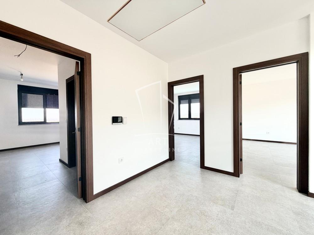 Slika 10 - Braće Stošić,  Kuća na prodaju, 353m2, 550.000€