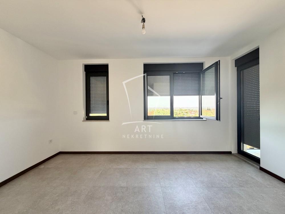 Slika 8 - Braće Stošić,  Kuća na prodaju, 353m2, 550.000€