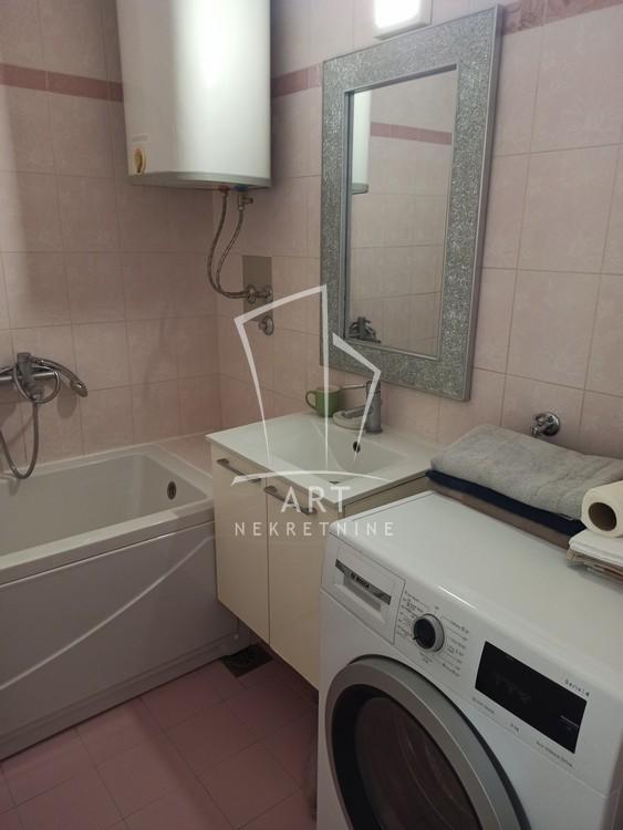 Slika 9 - Antifašističke borbe, Dvosoban stan za izdavanje, 49m2, 850€