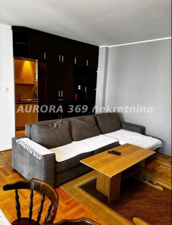 Glavna slika -Trosoban stan za izdavanje, 85m2, 500€
