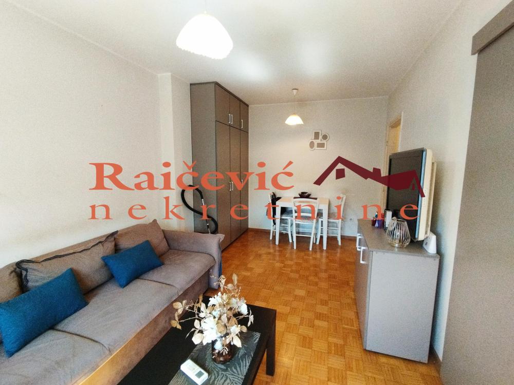 Slika 1 - Cara Nikolaja II, Jednoiposoban stan na prodaju, 27m2, 148.500€