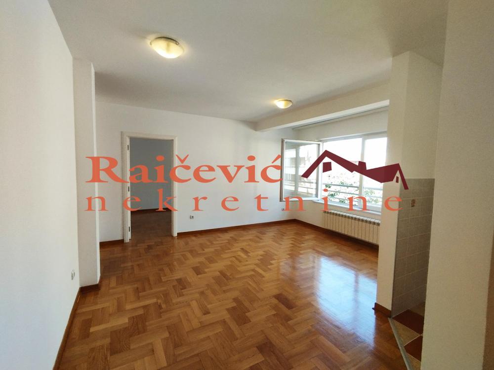 Slika 1 - Kajmakcalanska, Trosoban stan na prodaju, 65m2, 305.500€