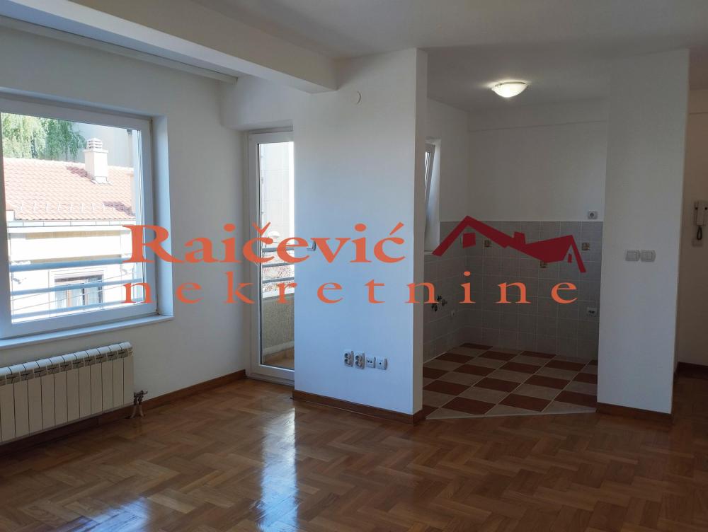 Slika 2 - Kajmakcalanska, Trosoban stan na prodaju, 65m2, 305.500€