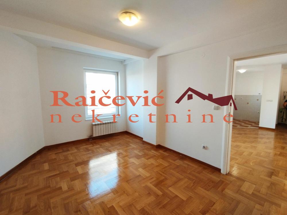 Slika 10 - Kajmakcalanska, Trosoban stan na prodaju, 65m2, 305.500€