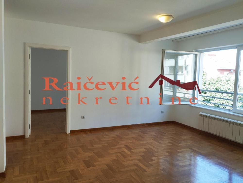 Slika 11 - Kajmakcalanska, Trosoban stan na prodaju, 65m2, 305.500€