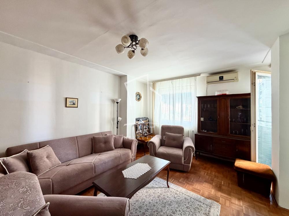 Glavna slika -Jurija Gagarina, Jednoiposoban stan na prodaju, 48m2, 175.000€