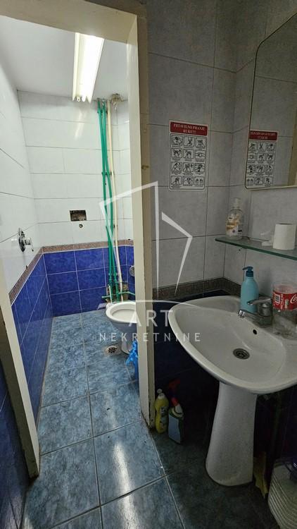 Slika 3 - Mirijevski Bulevar,  Lokal za izdavanje, 214m2, 1.500€