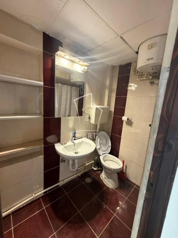 Slika 10 - Slovenska,  Lokal za izdavanje, 96m2, 1.300€