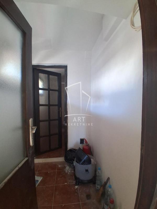 Slika 8 - Slovenska,  Lokal za izdavanje, 96m2, 1.300€