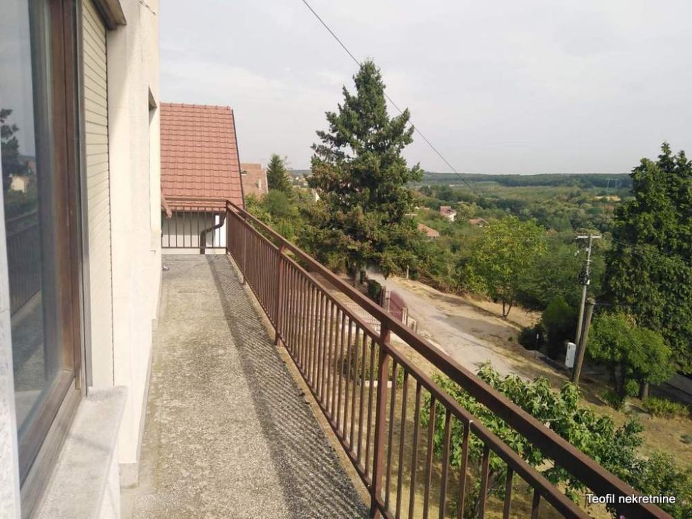 Slika 3 - Porodice Živanović, Kuća na prodaju, 350m2, 189.000€