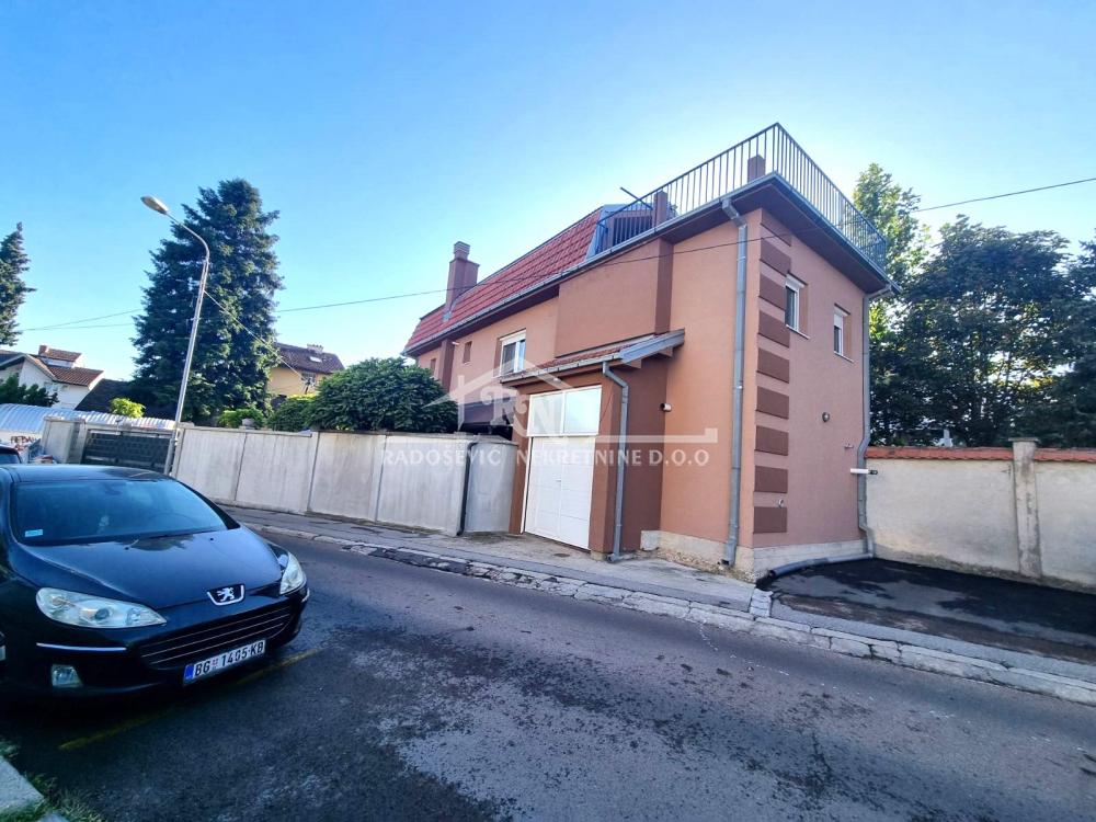 Slika 1 - Gočka, Kuća na prodaju, 291m2, 495.000€