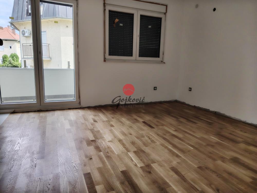 Slika 2 - Vitezova Karađorđeve Zvezde, Dvoiposoban stan na prodaju, 53m2, 145.750€