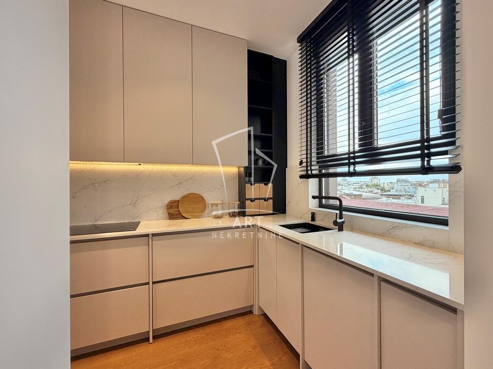 Slika 6 - Bulevar oslobođenja, Četvorosoban stan za izdavanje, 202m2, 4.200€